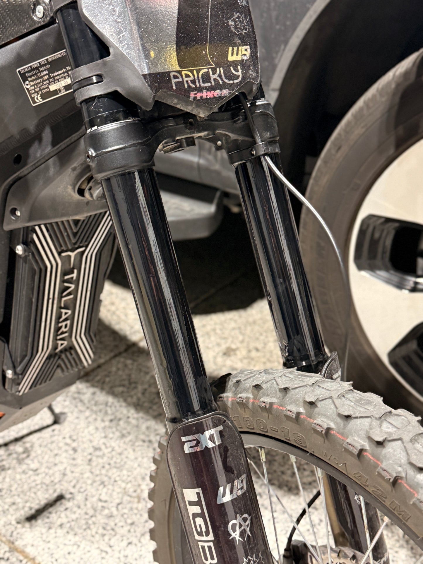 Talaria sting glossy black fork wraps